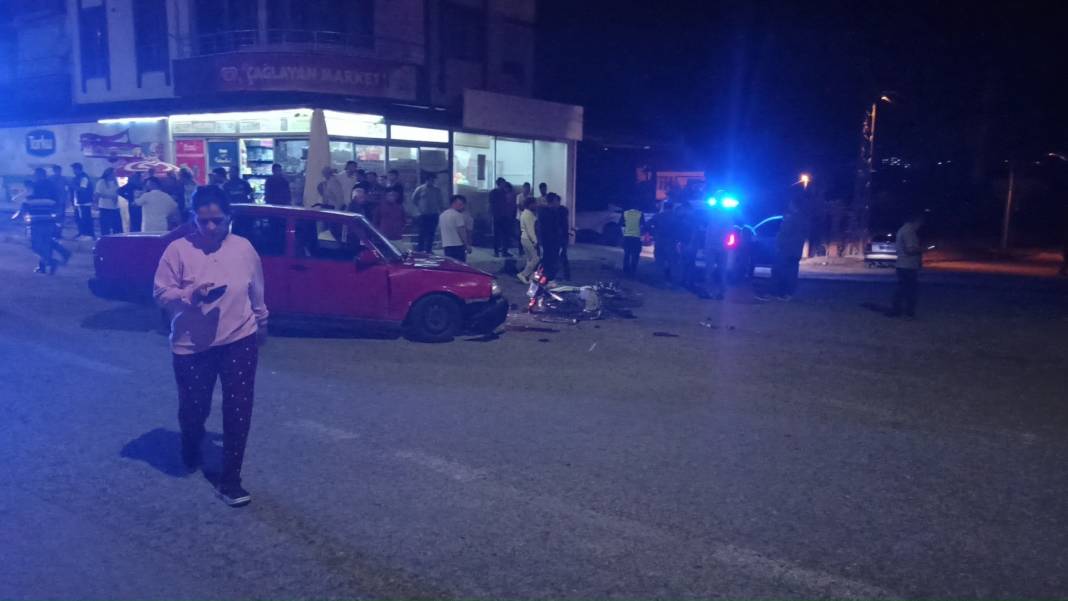 Konya'da otomobille motosiklet çarpıştı! 3 yaralı 5